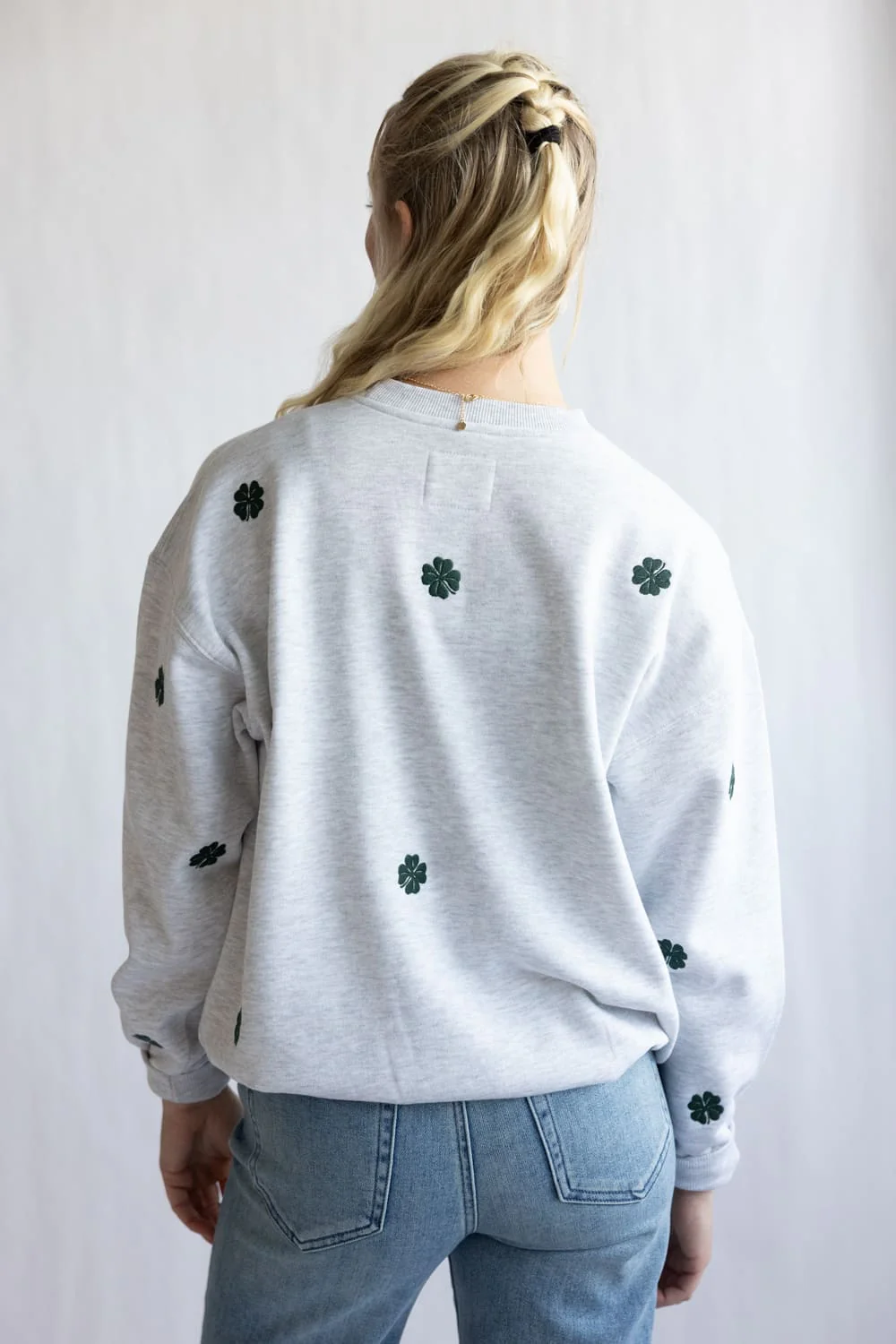 1897 Active Embroidered Four Leaf Clovers Fleece Sweatshirt for Women in Grey | T1039-ICEGREY - Image 3