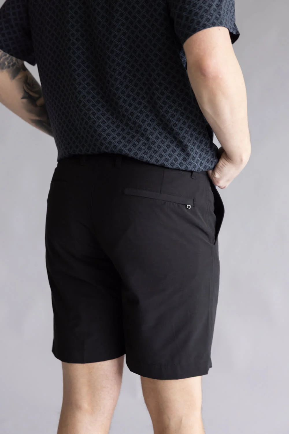 1897 Men 7” Shorts for Men in Black | XU9840-GL BLACK - Image 2