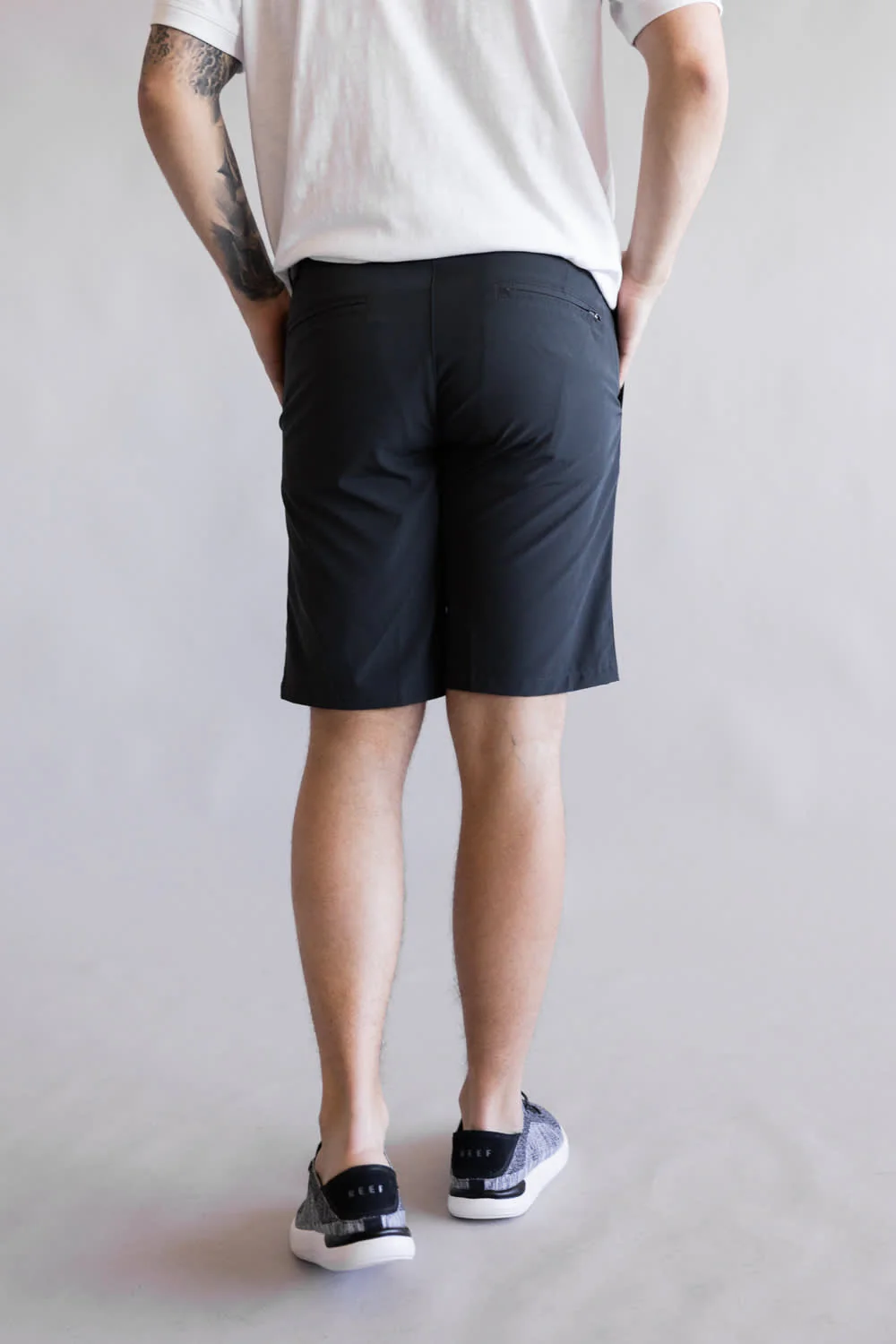 1897 Original Hybrid 9” Shorts for Men in Charcoal | XU9820-GL CHARCOAL - Image 4