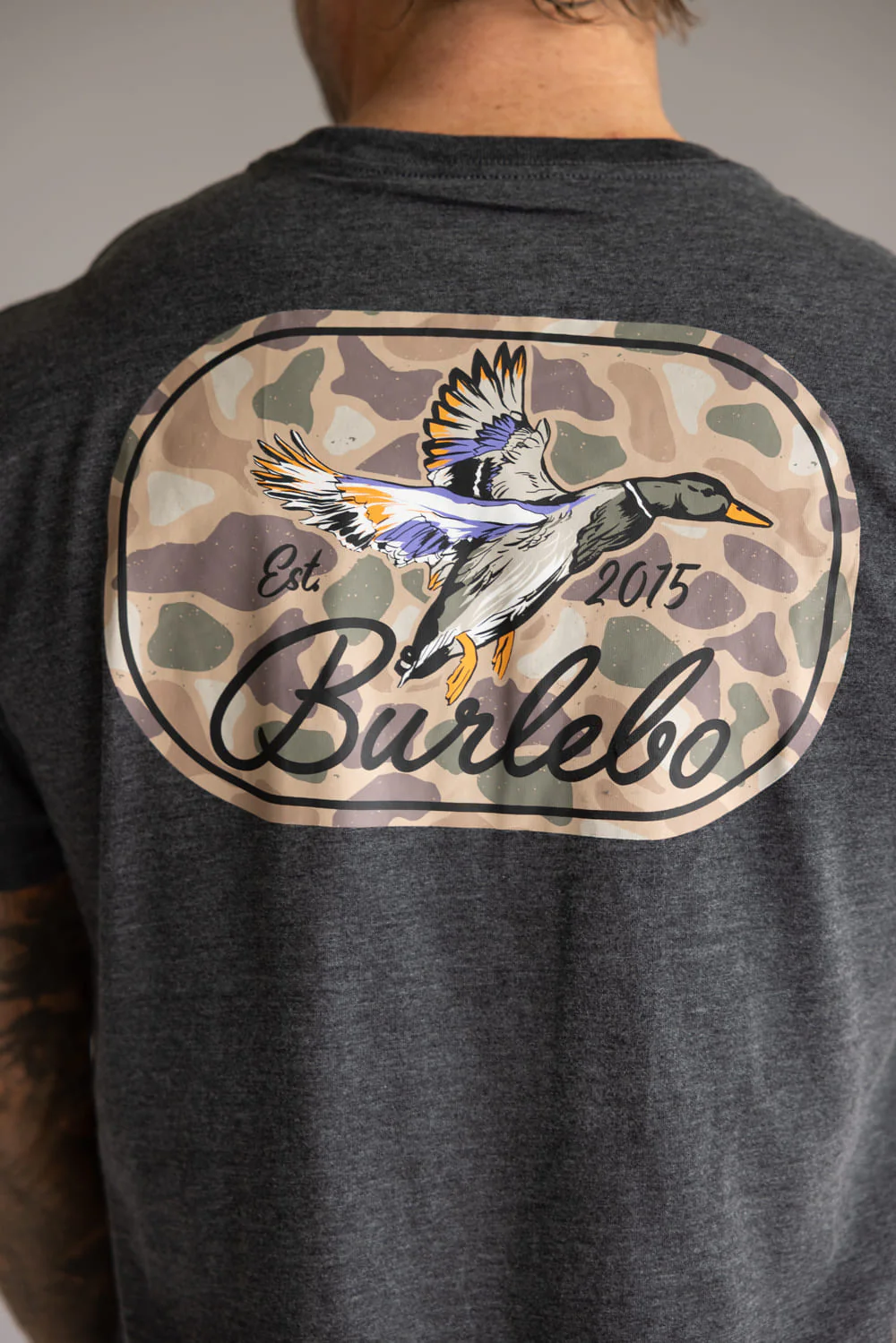 Burlebo Ducks Flying In T-Shirt for Men in Heather Black | SST-DFI-HB-DUCKSFLYINGIN-HEATHERBLAC - Image 4