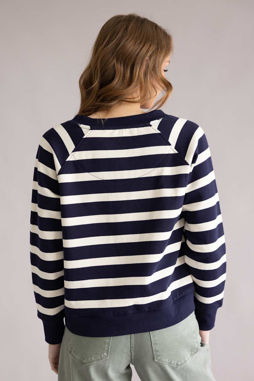 C&C California Delilah Striped V-Neck Pullover for Women in Navy/Off-White | 89B03364/P-INKLING - Image 3