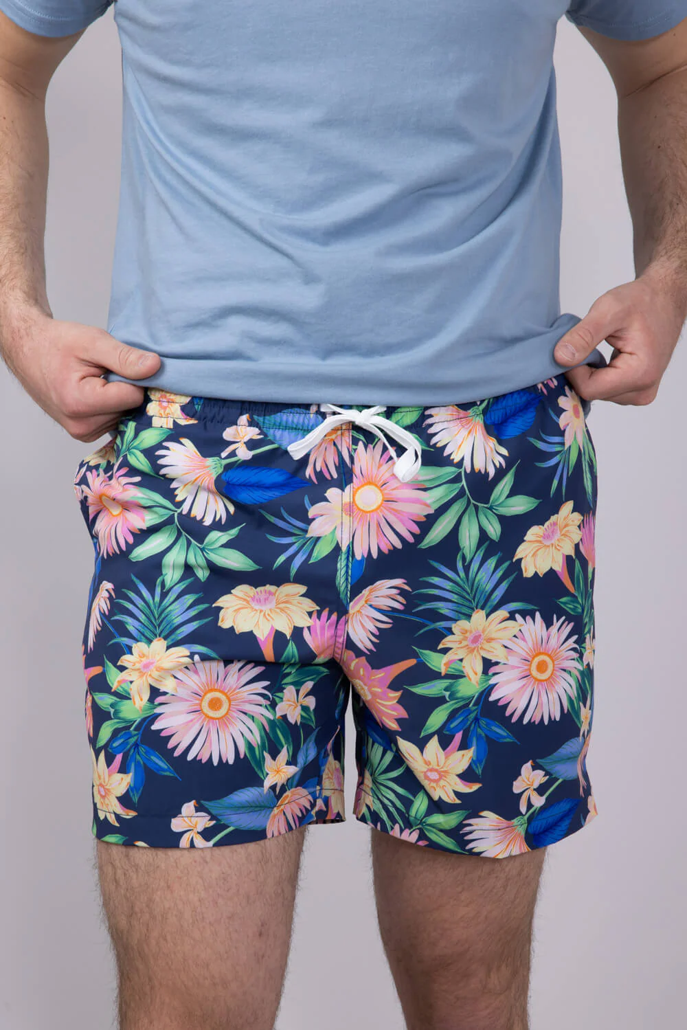 Chubbies 5.5" Classic Swim Trunks for Men - Image 4