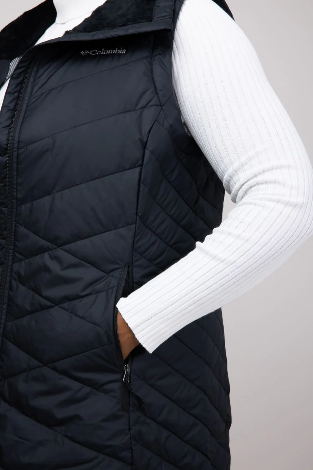 Columbia Heavenly II Long Vest for Women in Black | 2089191-010 - Image 4