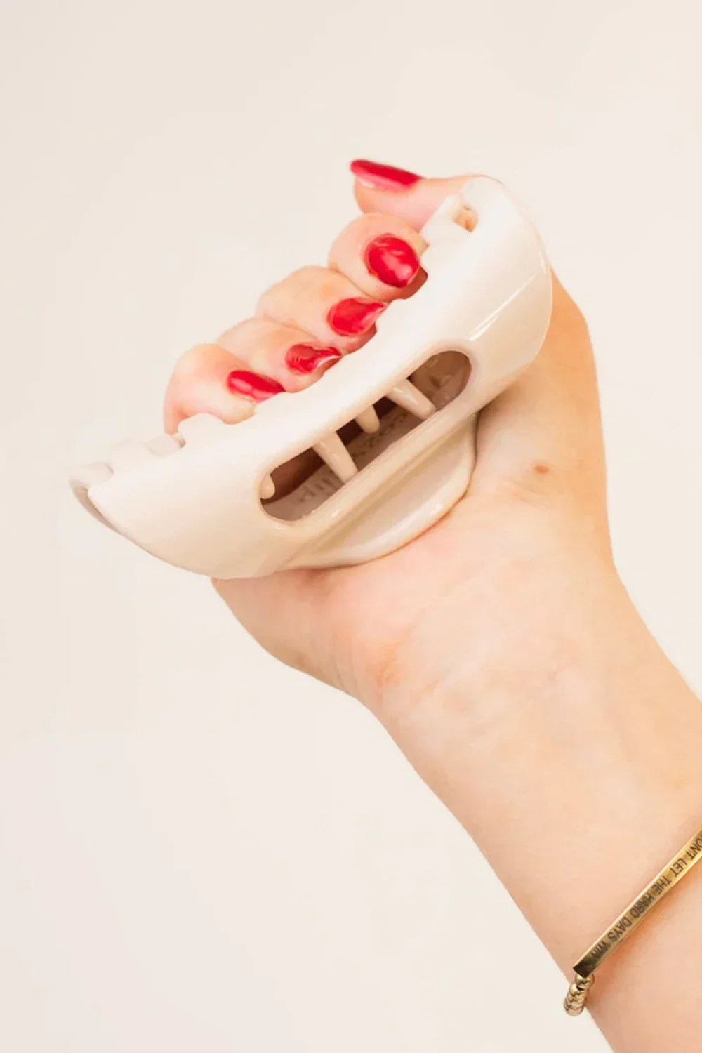 Cozy Clip Claw Hair Clip in Blonde | CC-005-BLD - Image 2