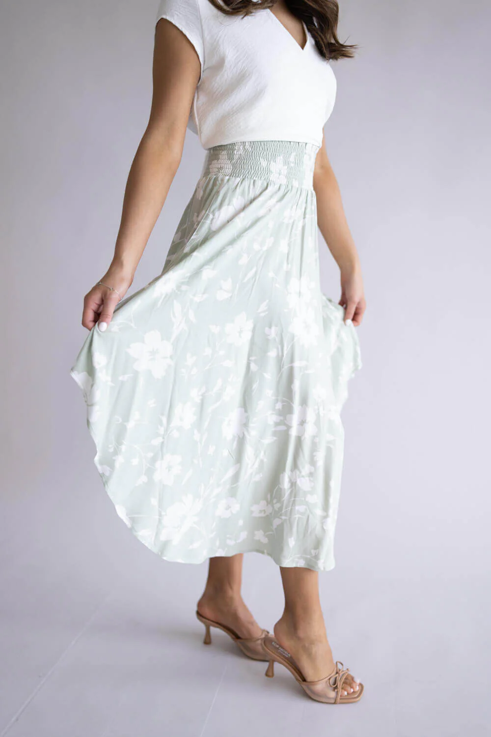 Ditsy Floral Smocked Waist Midi Skirt for Women - Image 3
