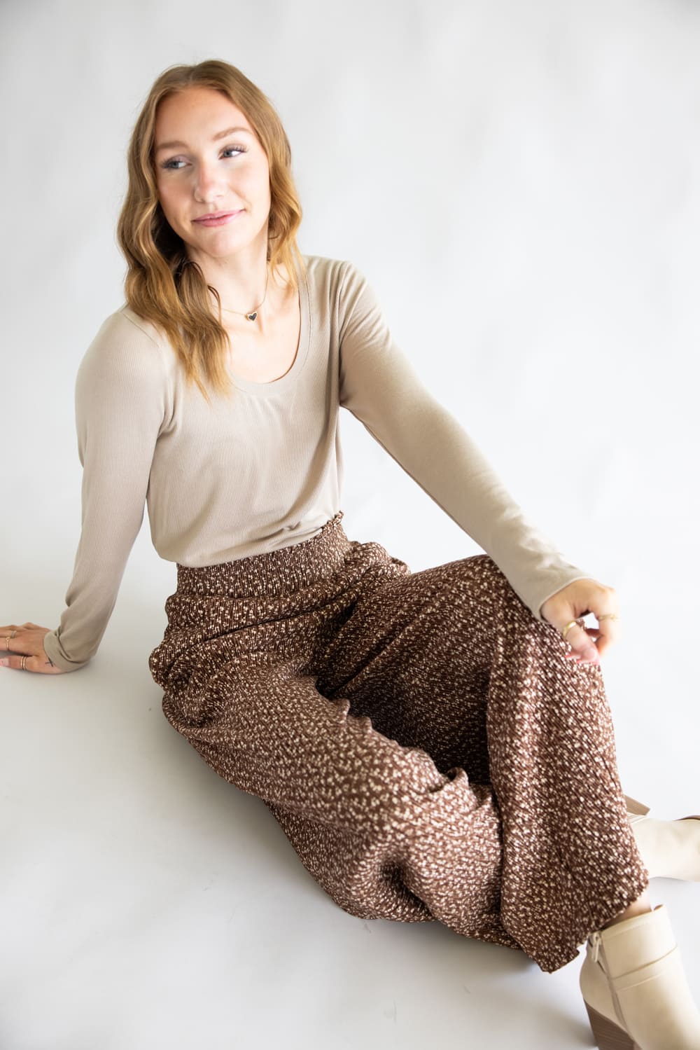 Ditsy Floral Smocked Waist Wide Leg Pants for Women - Image 3