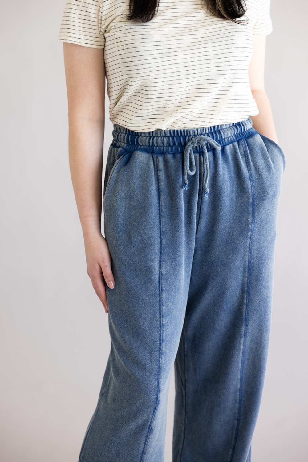 Drawstring Lounge Pants for Women in Navy | DZ26A260-NAVY - Image 2