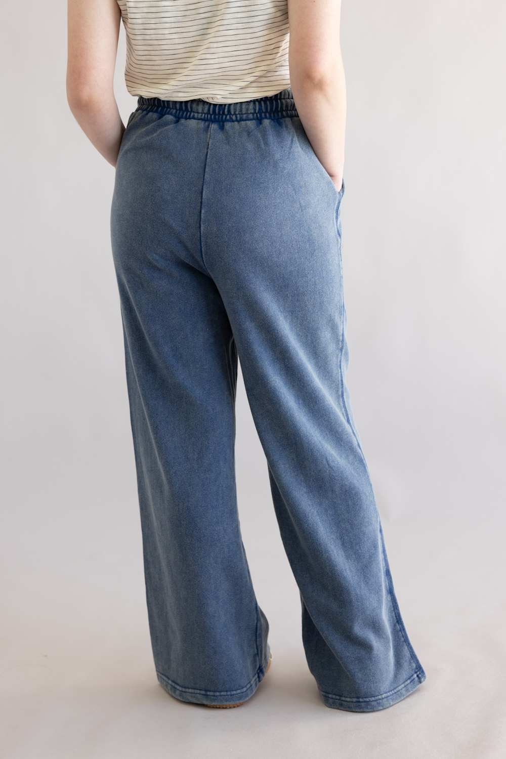 Drawstring Lounge Pants for Women in Navy | DZ26A260-NAVY - Image 4