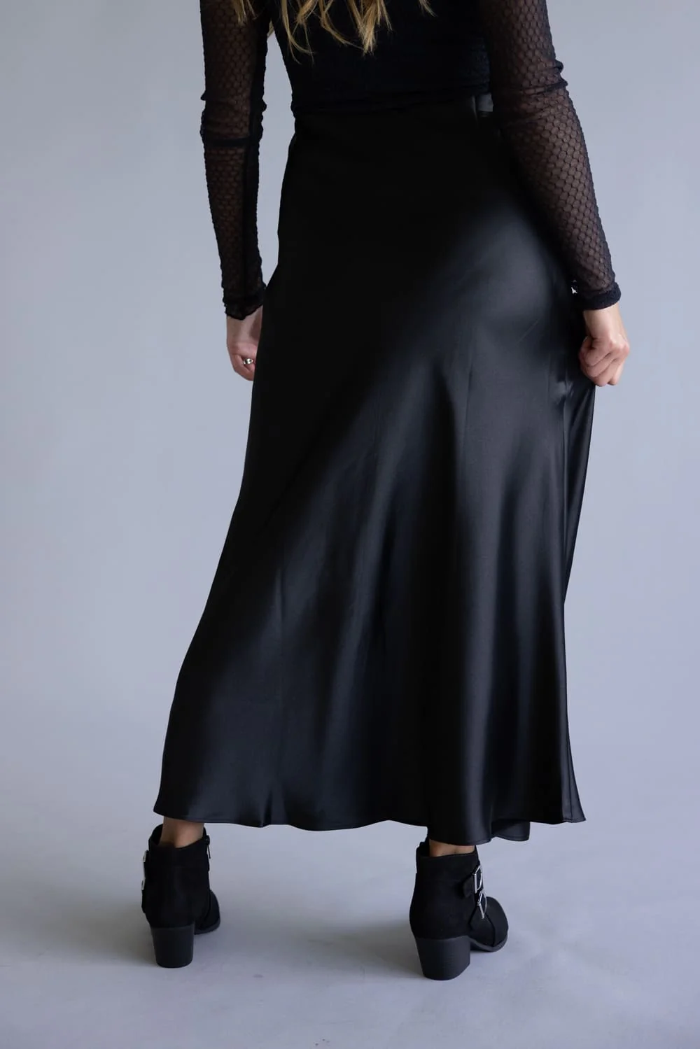 Elastic Waist Satin Maxi Skirt for Women in Black | DZ25F160-BLACK - Image 2