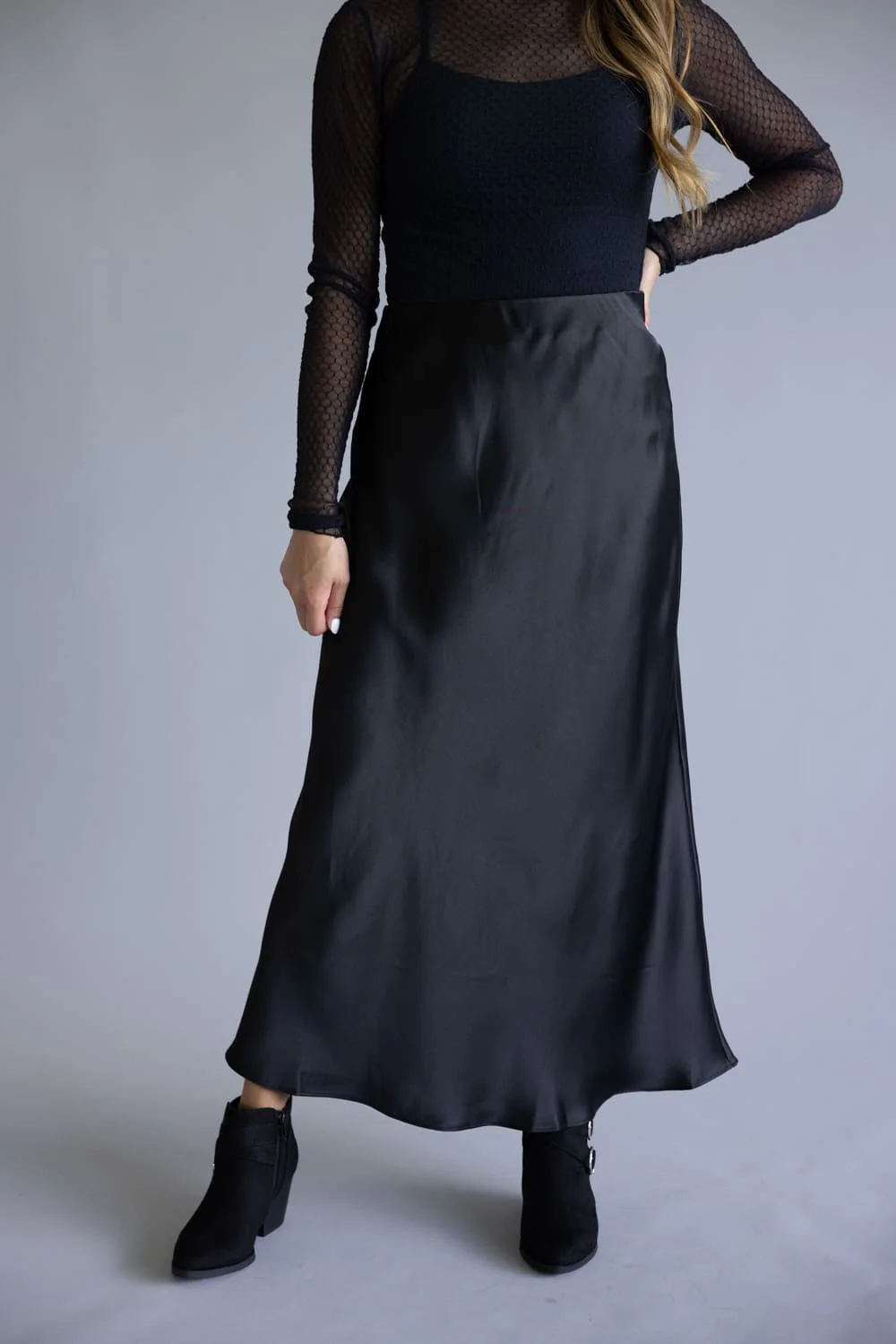 Elastic Waist Satin Maxi Skirt for Women in Black | DZ25F160-BLACK - Image 3