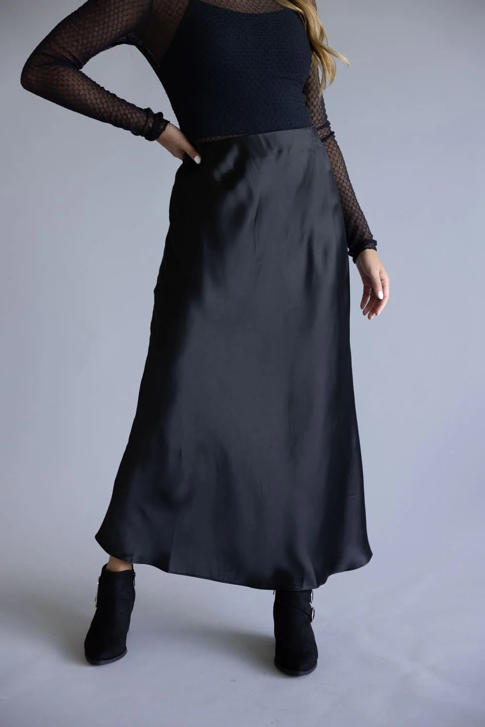 Elastic Waist Satin Maxi Skirt for Women in Black | DZ25F160-BLACK - Image 4
