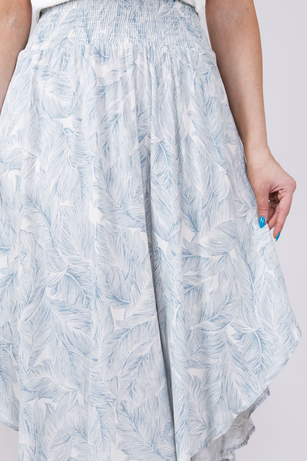 Ditsy Floral Smocked Waist Midi Skirt for Women in Dusty Blue/White | VNS16762Q8-DUSTYBLUE - Image 3