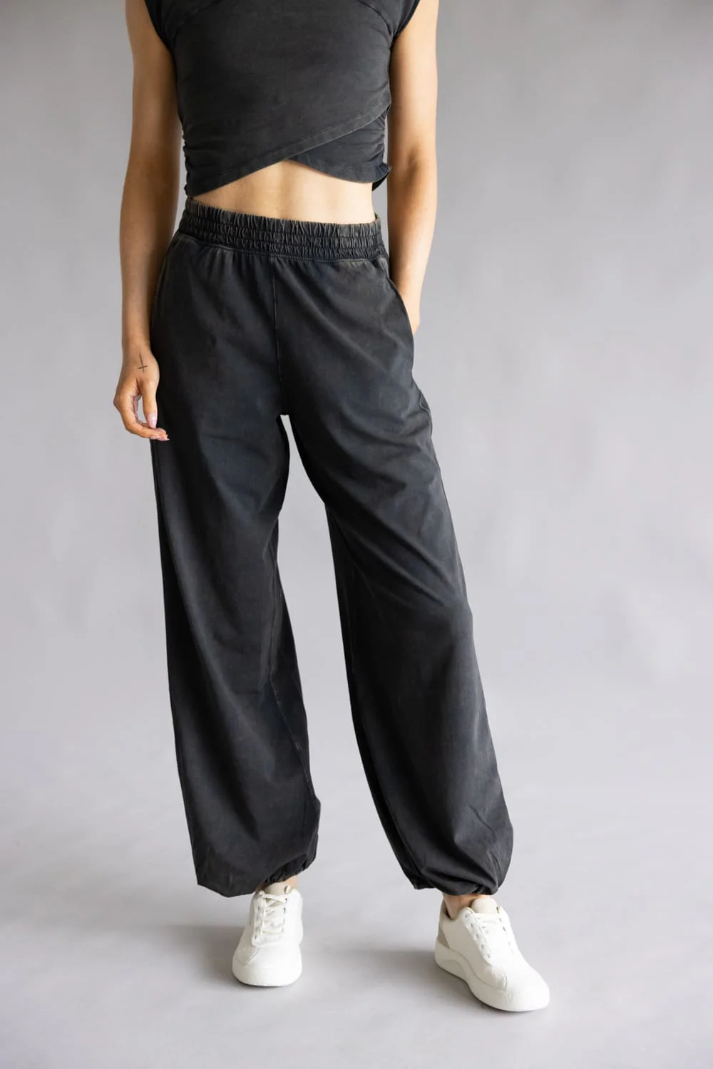 FP Movement Hot Shot Crossover Set for Women in Black | OB1891907-BLACK - Image 6