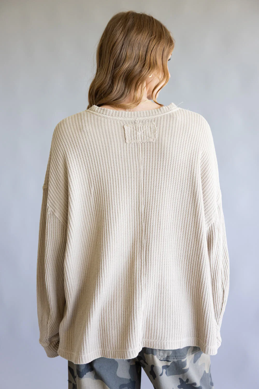 Free People Dawson Pocket Thermal Top for Women in Smooth Stone | OB2413239-1020-SMOOTHESTONE - Image 2