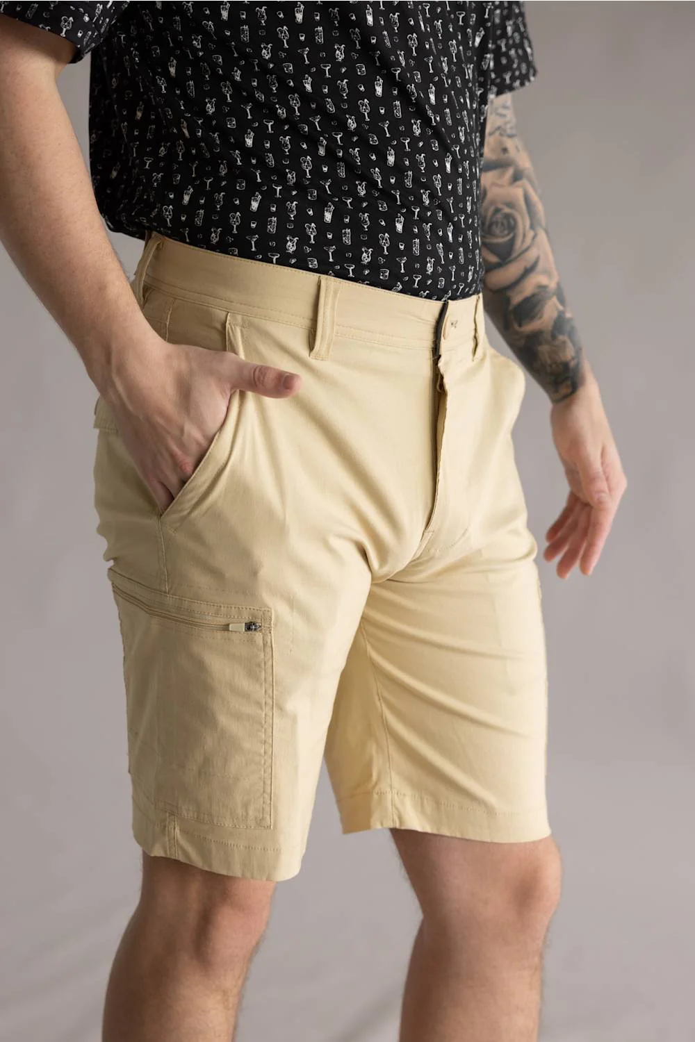 Hallstatt 10 Cargo Shorts for Men in Pale Khaki | S028-PALEKHAKI - Image 4