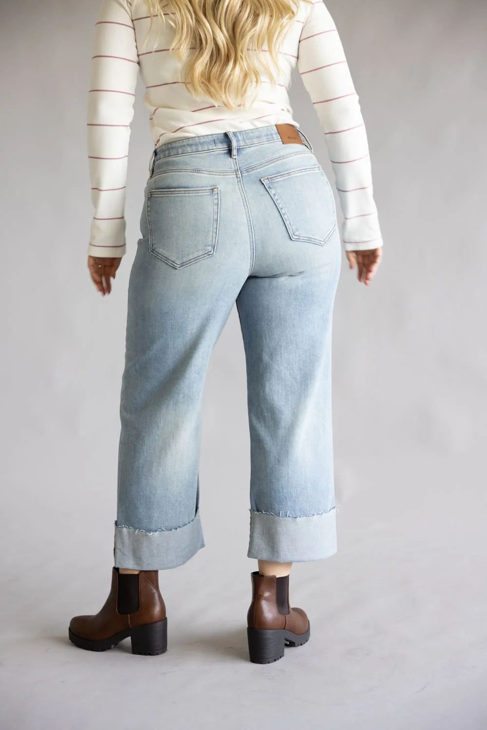 Hidden High Rise Ella Crop Straight Leg Cuffed Jeans for Women | HD1725WSC-VT - Image 4