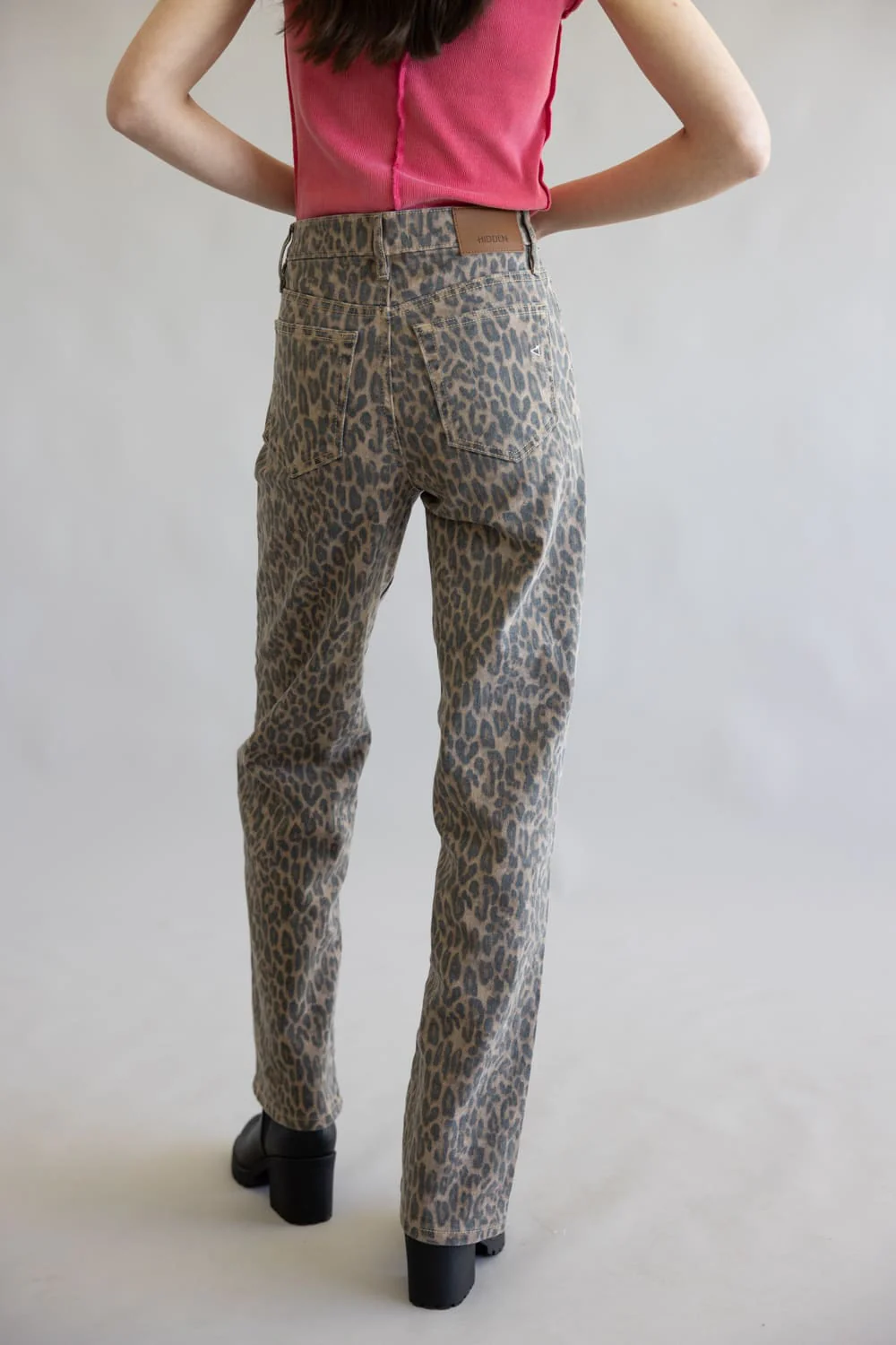 Hidden High-Rise Ella Wide Straight Leg Jeans for Women in Cheetah | HD1791WS-CHE - Image 4