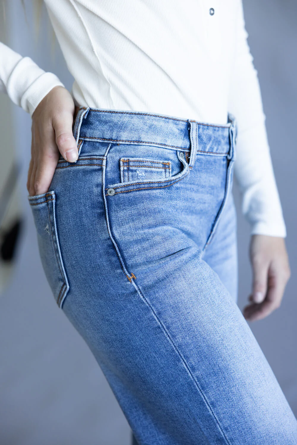 Hidden Medium Rise Ella Straight Leg Jeans for Women | HD1724WS-MD - Image 3