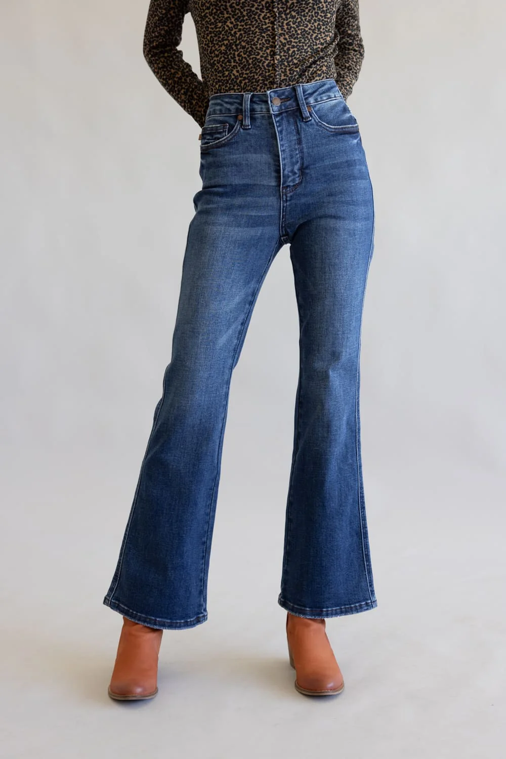 Judy Blue High Rise Tummy Control Bootcut Short Jeans for Women | 881062REG-SHORT - Image 3