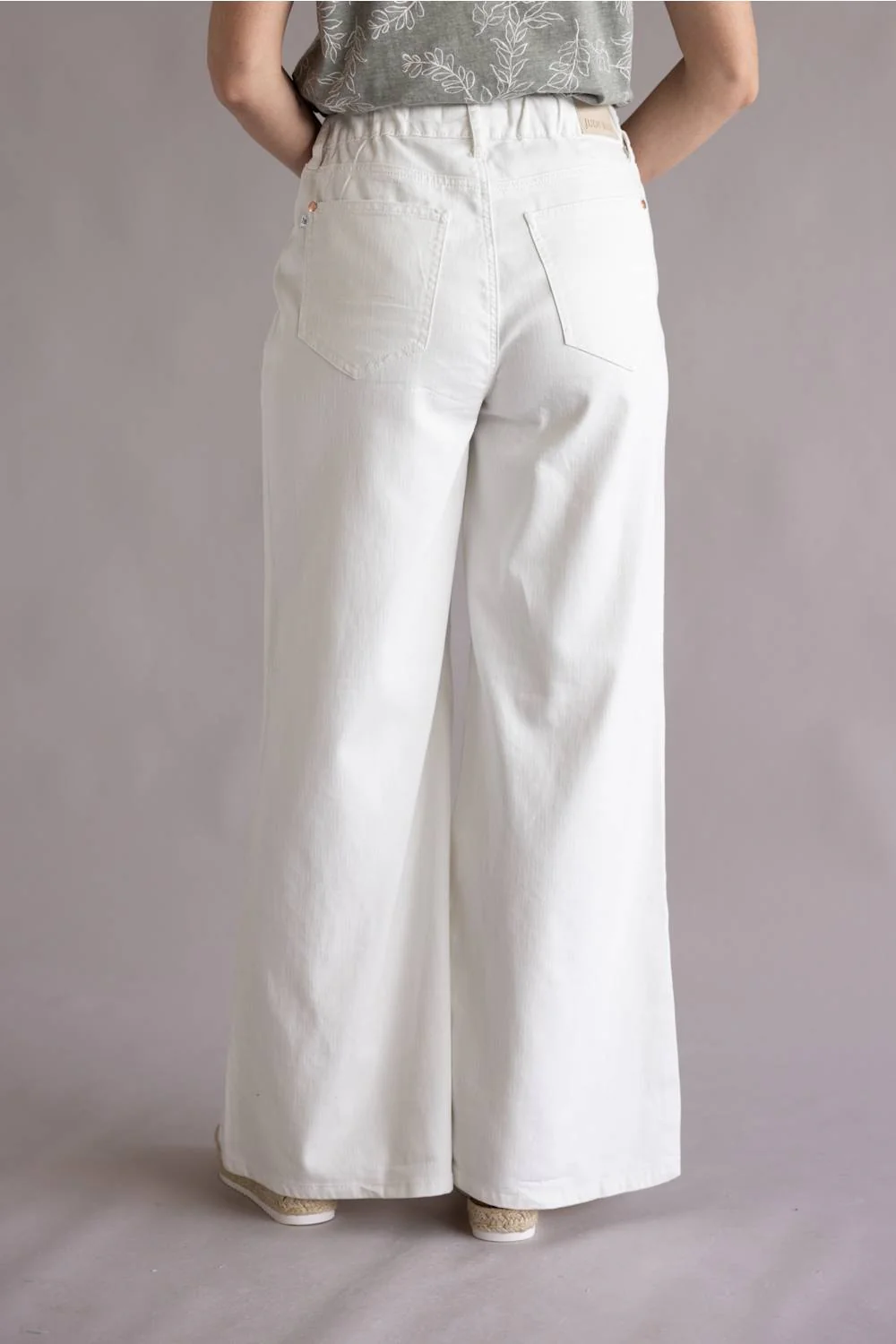 Judy Blue White Featherweight Palazzo Jeans for Women in White | 881093REG - Image 4