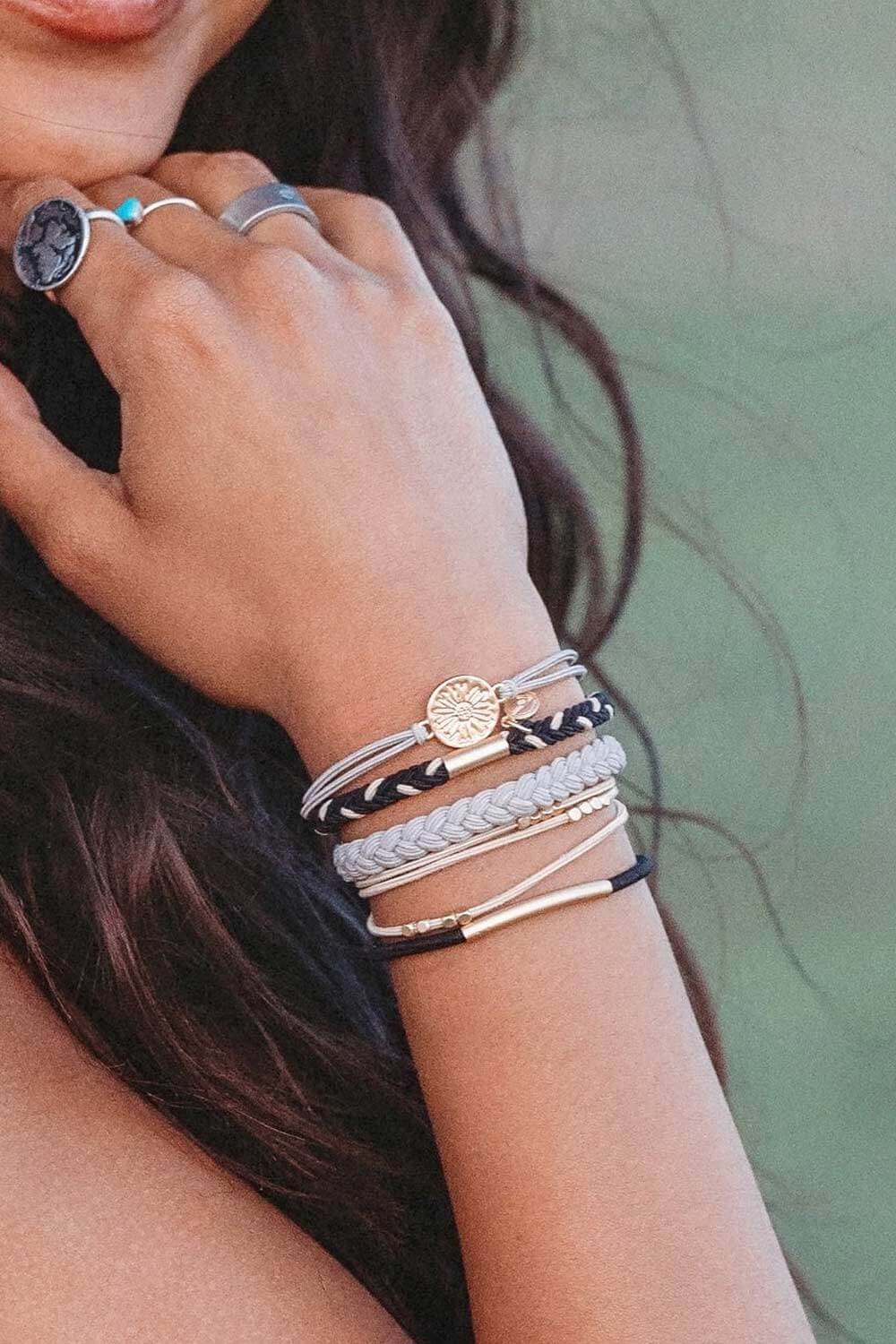 K’lani Inspire Medium Hair Tie Bracelets in Black | KL-686180-M - Image 2