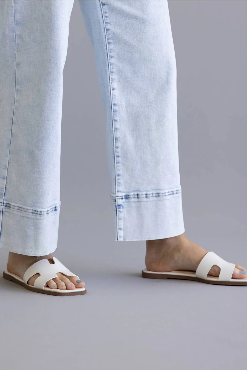KanCan Mid Rise Crop Wide Leg Jeans for Women | KC20085L - Image 4