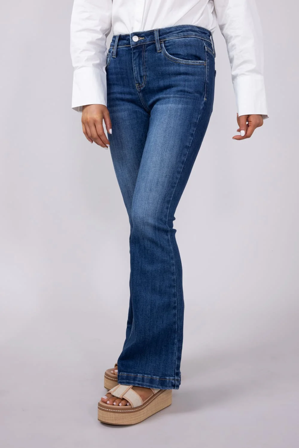 KanCan Annie Essentials Mid Rise Petite Flare Jeans for Women | KC20041M-PT - Image 3