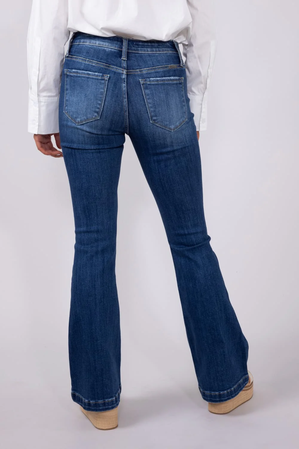 KanCan Annie Essentials Mid Rise Petite Flare Jeans for Women | KC20041M-PT - Image 4