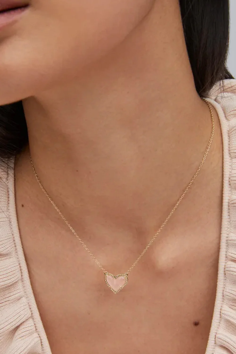 Kendra Scott Ari Heart Gold Pendant Necklace - Image 2