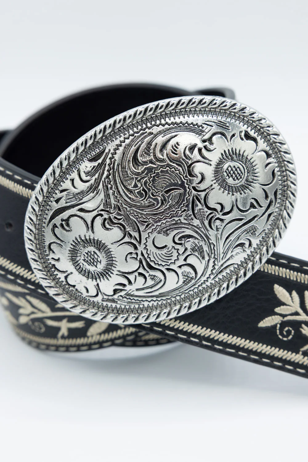 Large Circle Engraved Buckle Belt for Women in Black | 207216-BLACK - Image 3