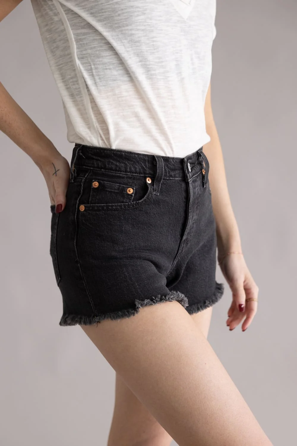 Levi’s 501 Curve Denim Shorts for Women in Black | 005DP-0014 - Image 4