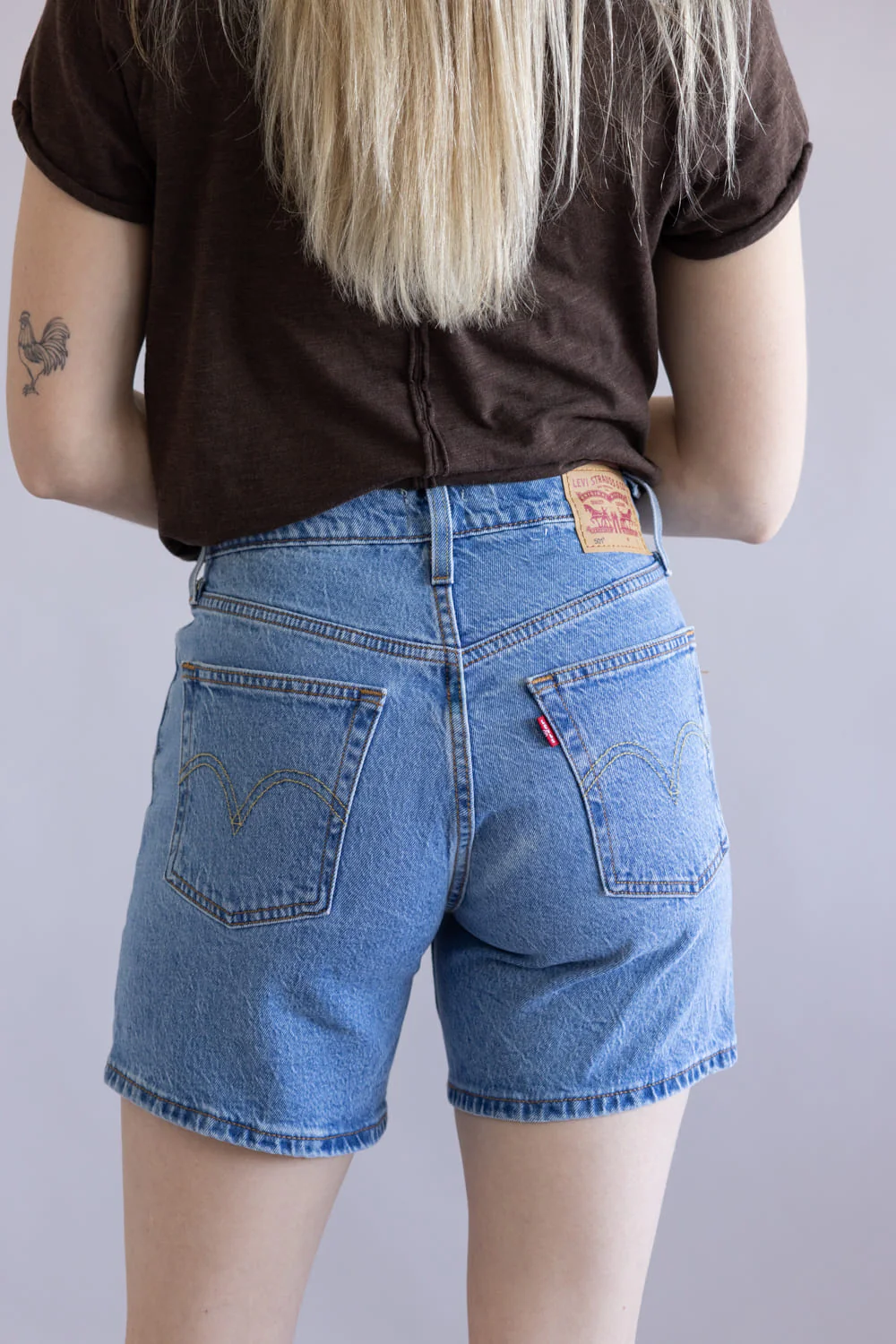 Levi’s 501 Mid Thigh Denim Shorts for Women | 85833-0073 - Image 2