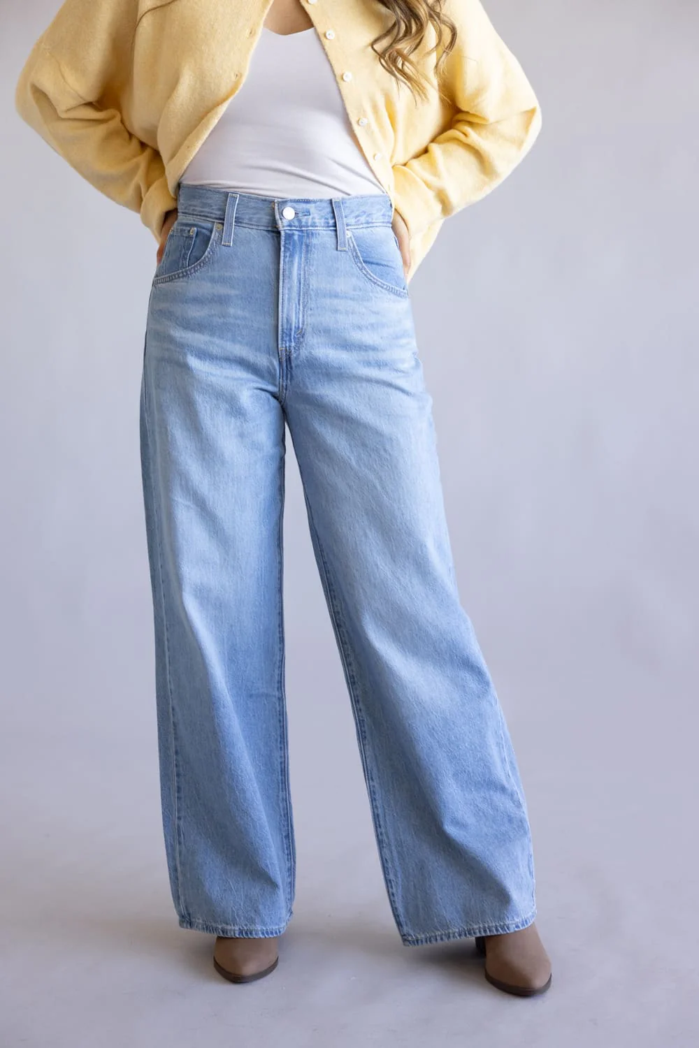 Levi’s High Rise Cinch Baggy Jeans for Women | 001UP-0000 - Image 3