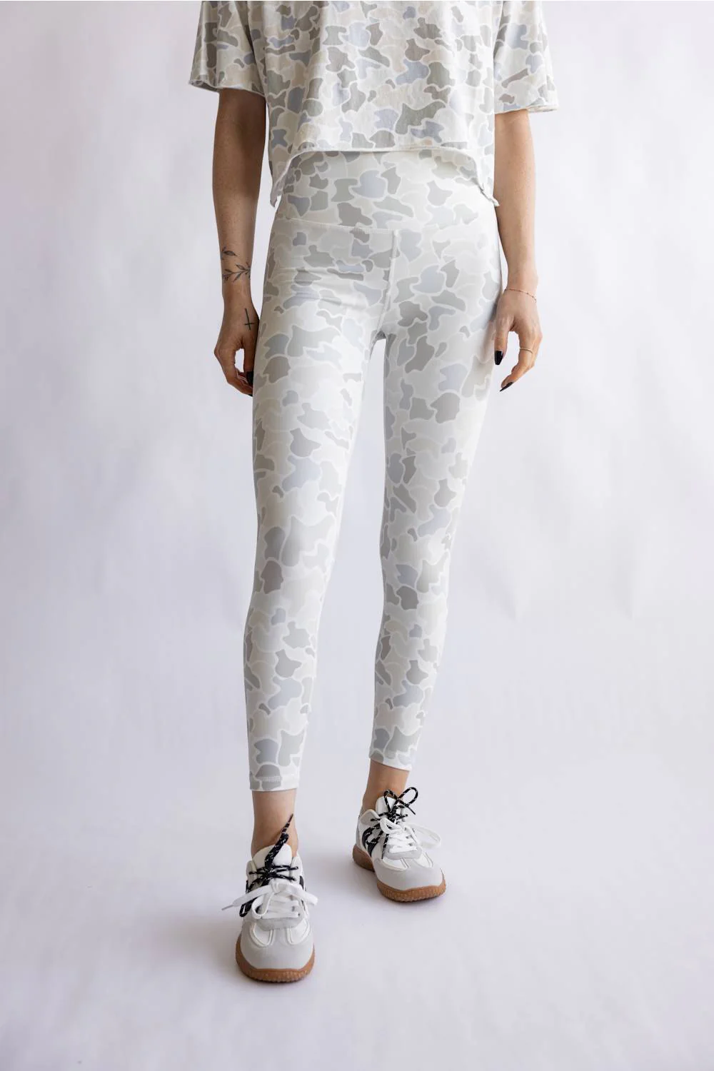 Local Girl Seamed Leggings for Women in Saltwater Camo | L5160002-FCW - Image 4