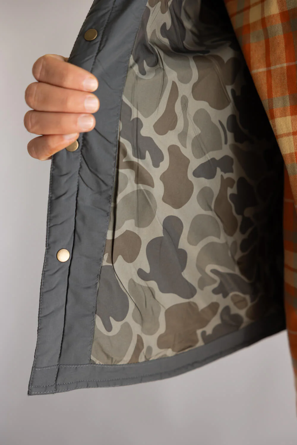 Marsh Wear Saluda Puff Shacket for Men in Charcoal | MWJ17-CHARCOAL - Image 3