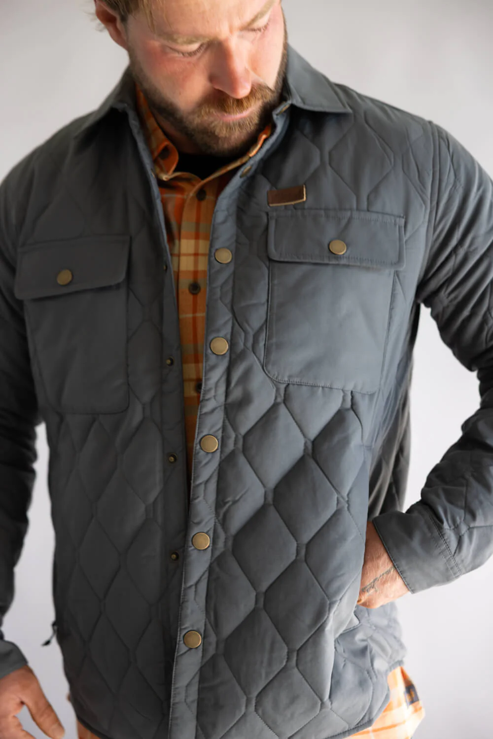 Marsh Wear Saluda Puff Shacket for Men in Charcoal | MWJ17-CHARCOAL - Image 5