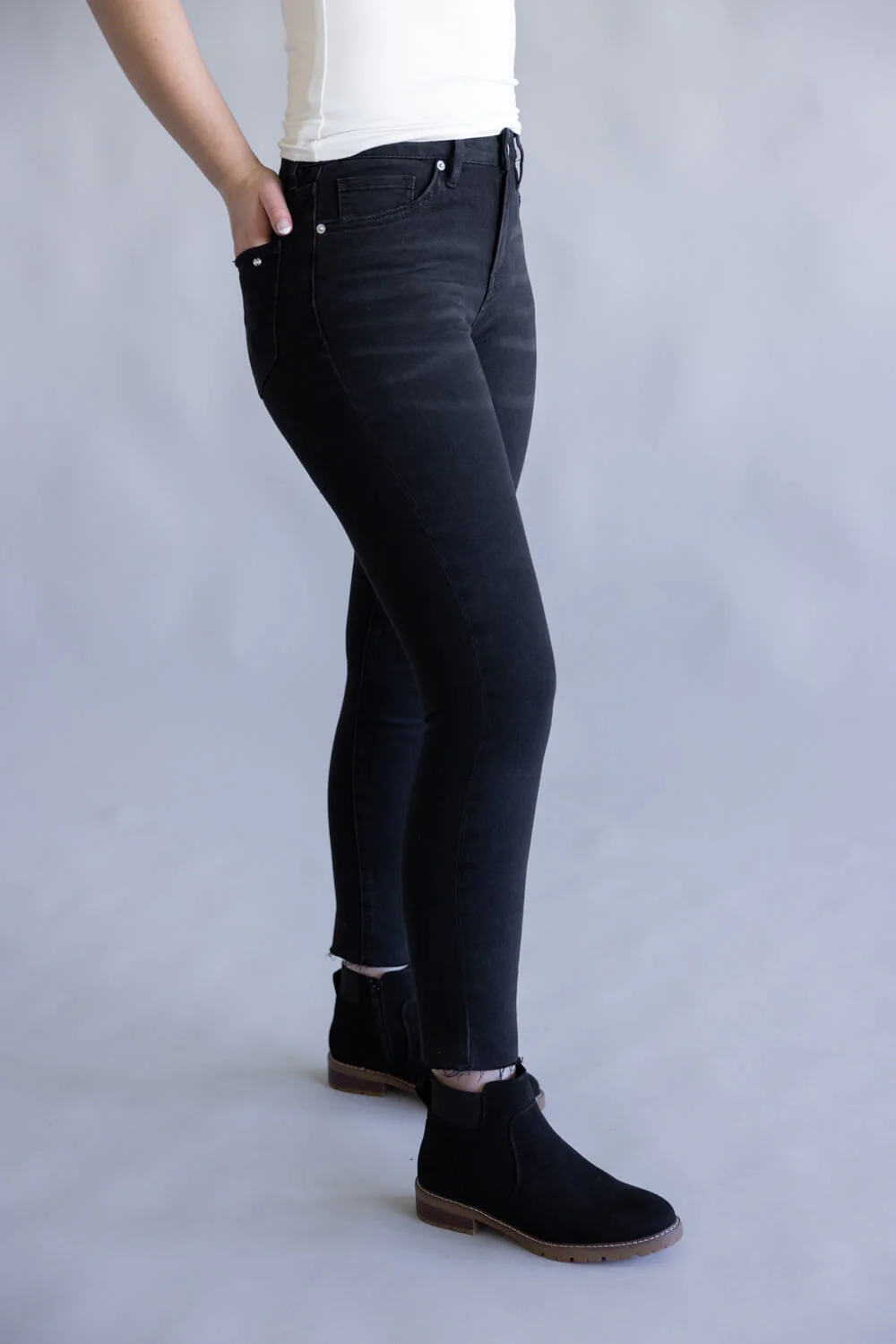 Mica High Rise Crop Skinny Jeans for Women in Black | MDP-S3490 - Image 3