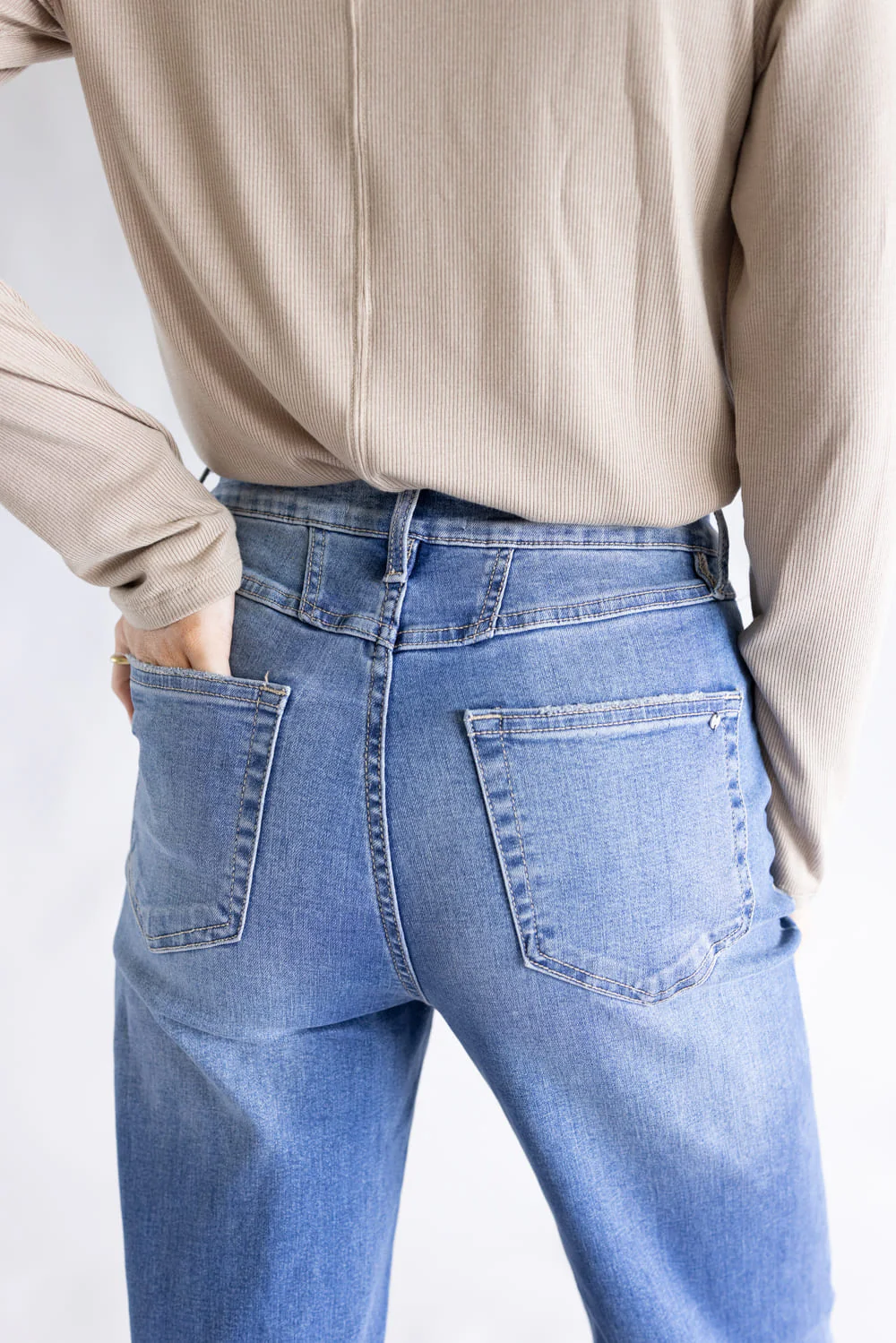 Mica High-Rise Medium Wash Clean Wide Leg Jeans for Women | MDP-W3567B - Image 4