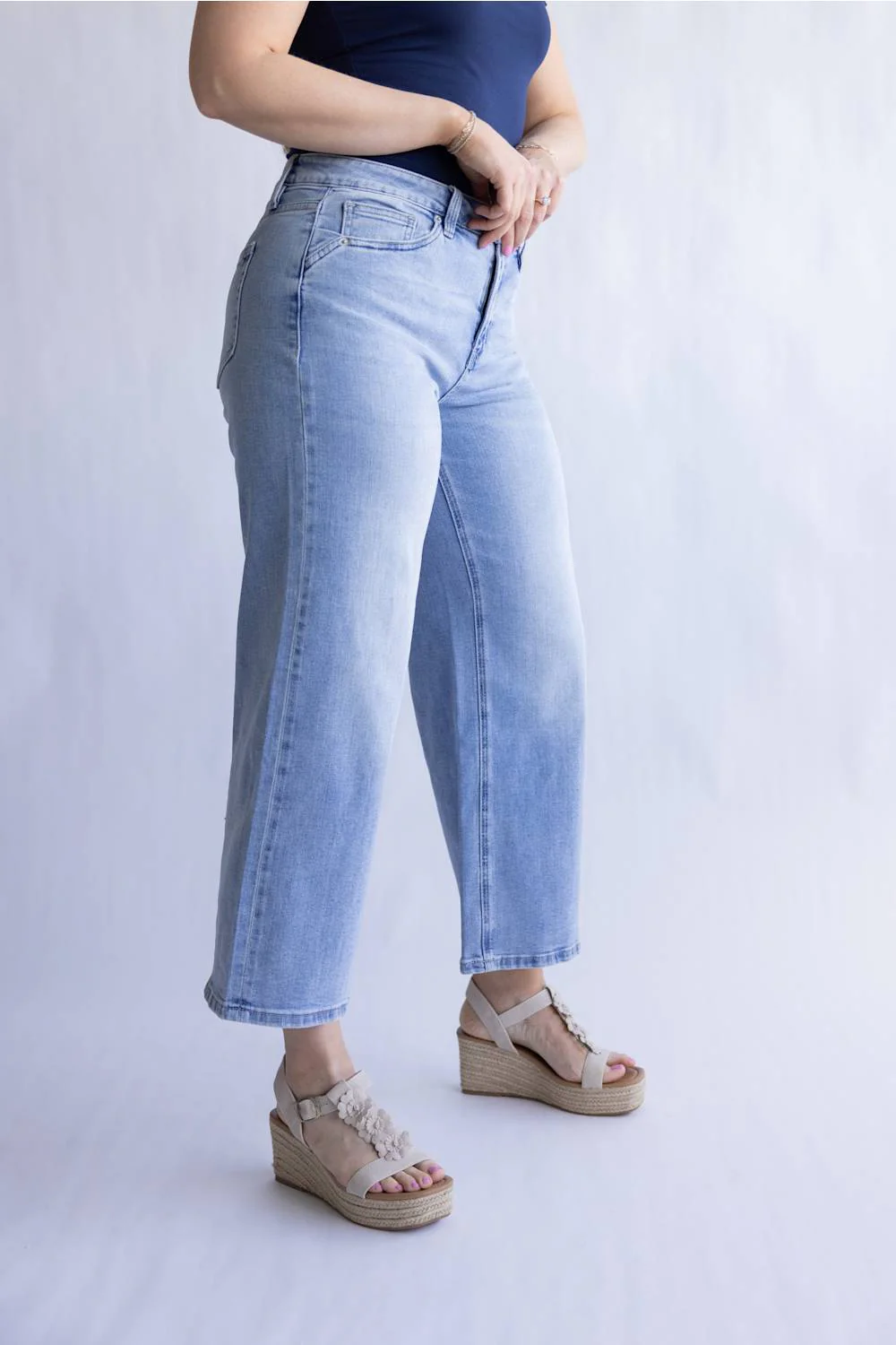 Mica Mid Rise Wide Crop Jeans for Women | MDP-W3857 - Image 4