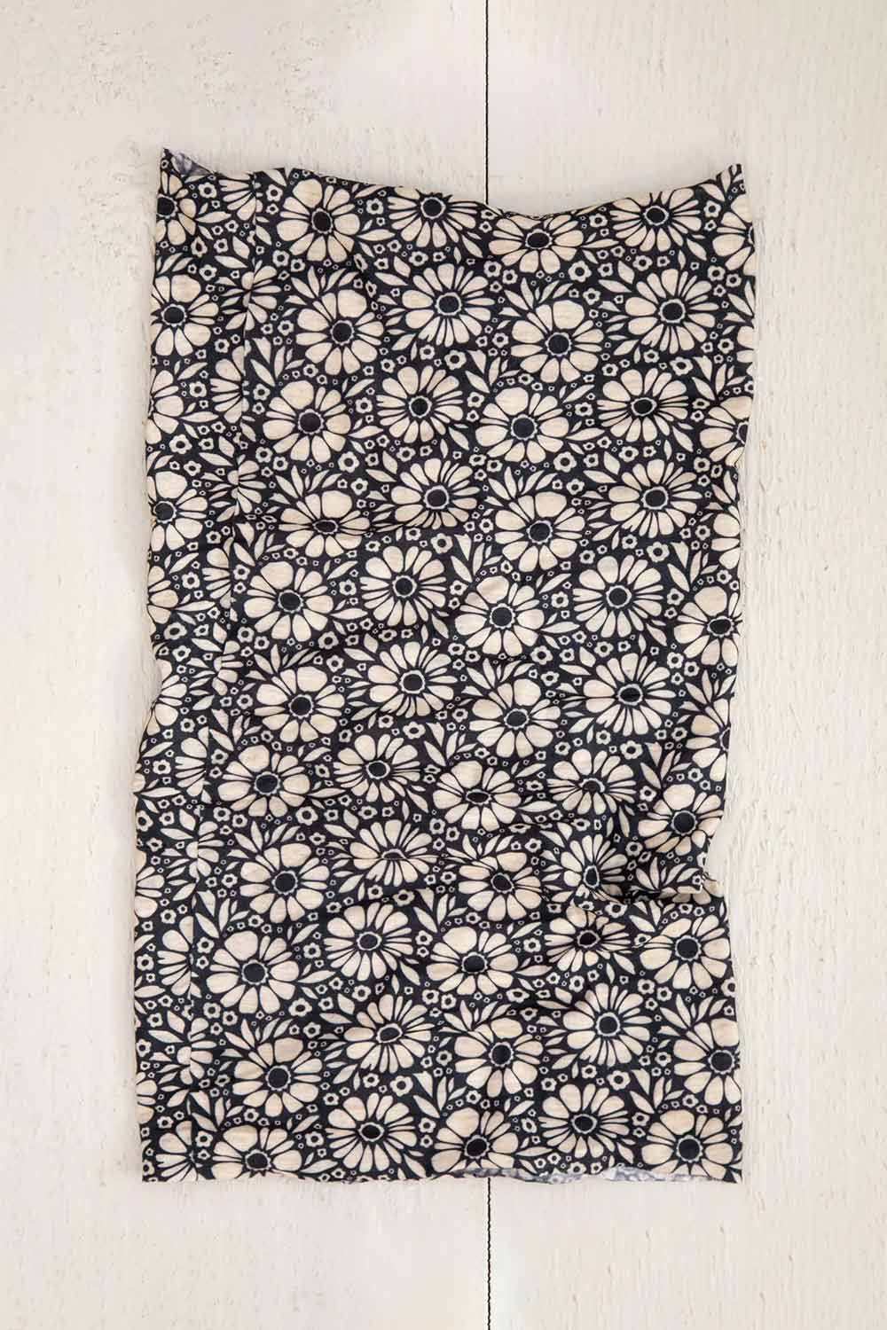 Natural Life Full Boho Bandeau Headband in Black/White Daisies | BBW000142 - Image 5