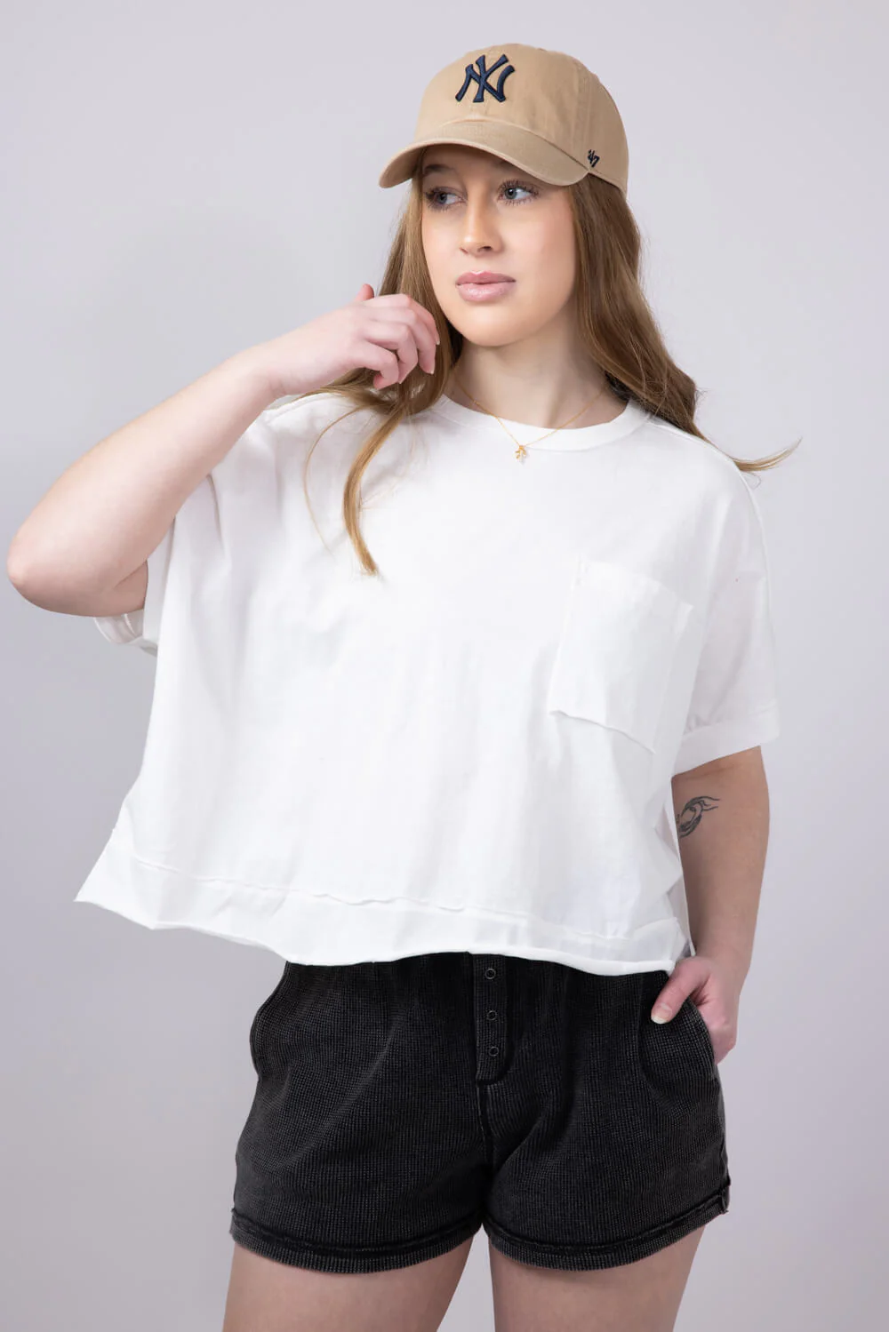 Oversized Cropped Mineral Wash Knit Top for Women - Image 4