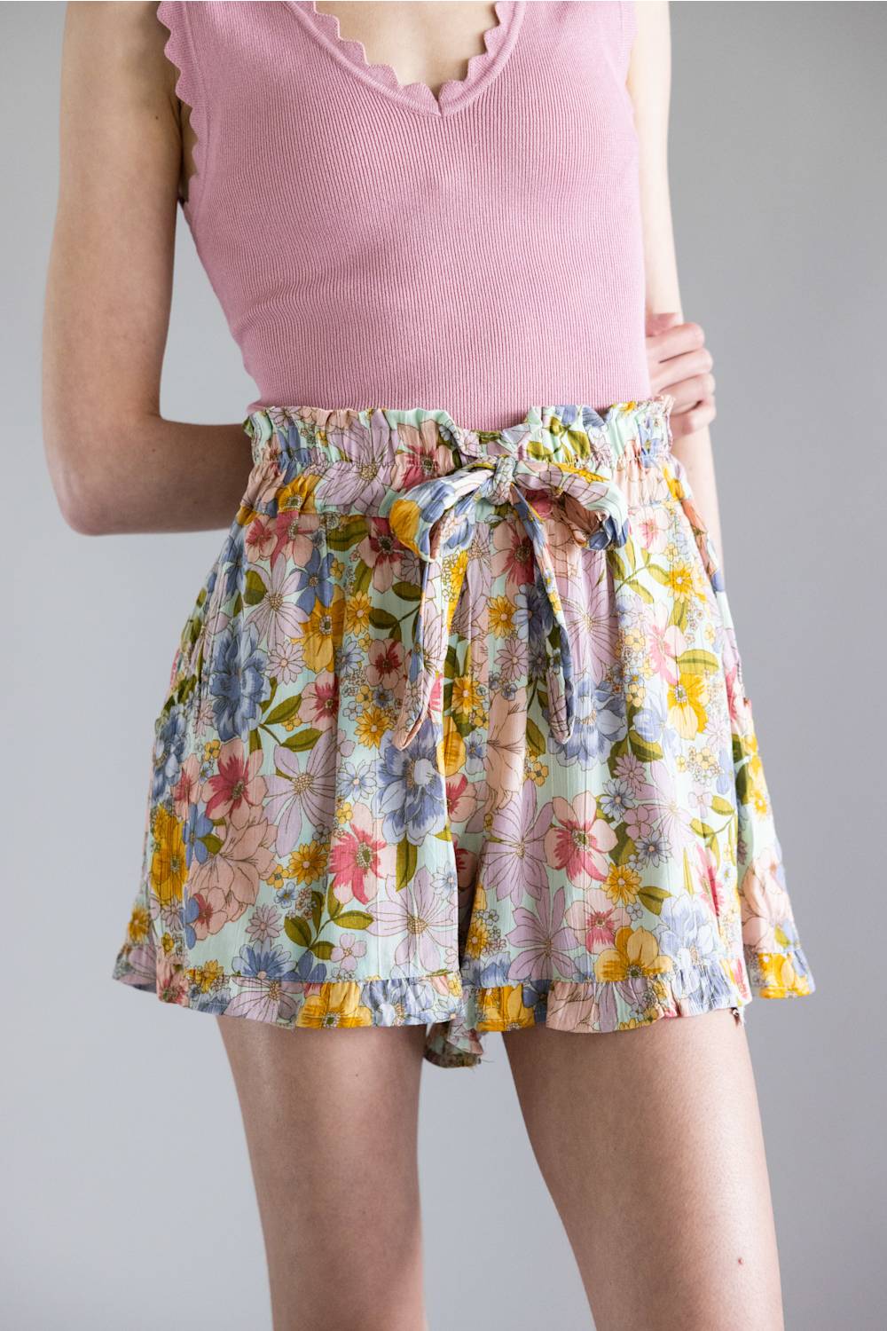 Paperbag Floral Tie Waist Ruffle Shorts for Women in Bay | 25Q77-A855 - Image 3