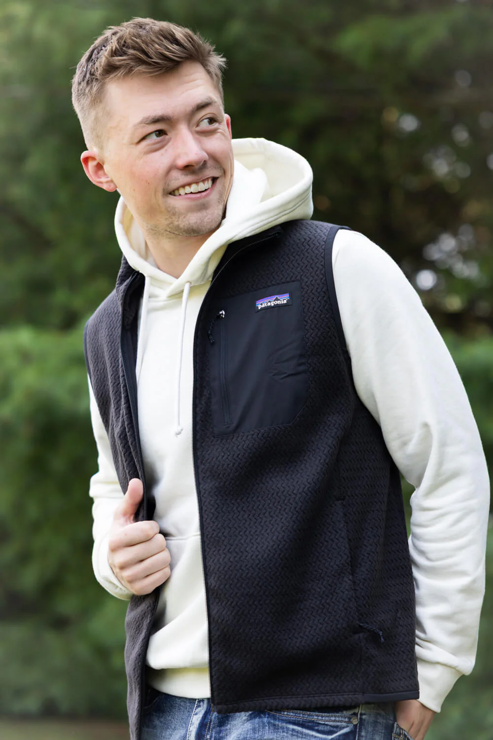 Patagonia Men's R1 Air Vest - Image 4