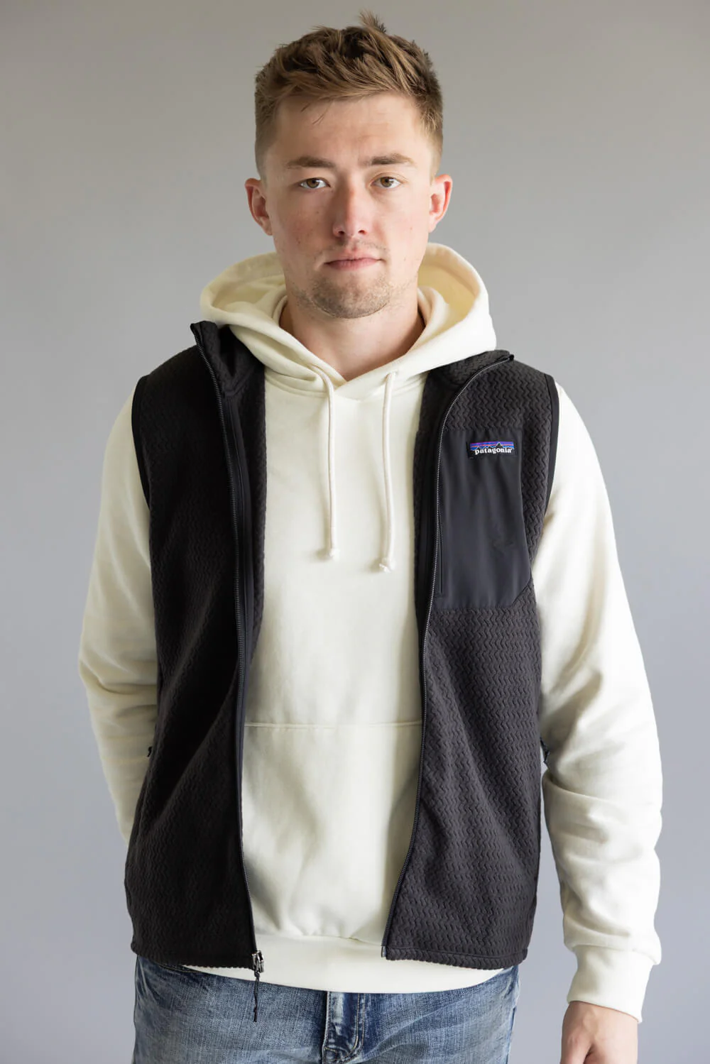 Patagonia Men’s R1 Air Vest in Black | 40285-BLK BLACK - Image 2