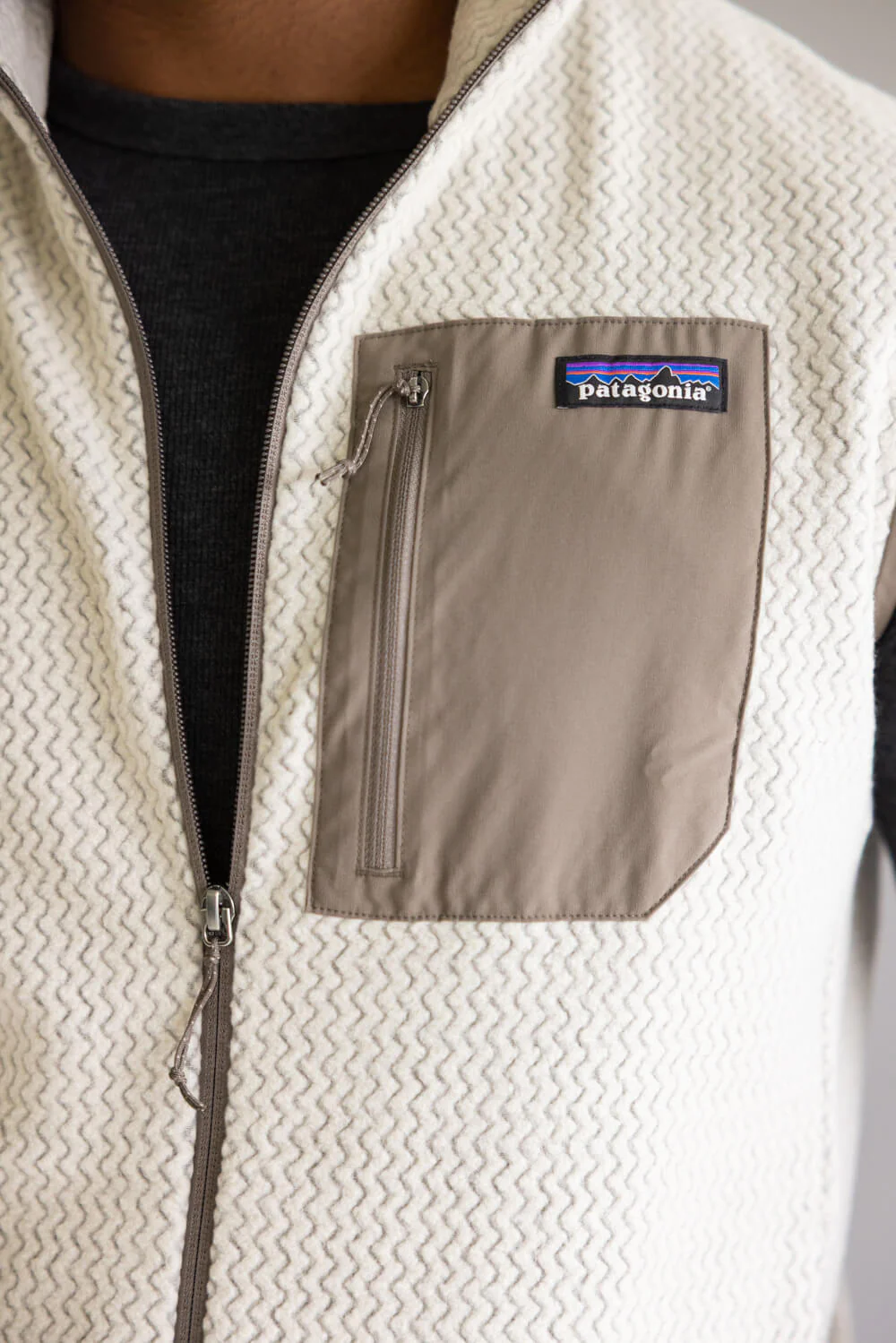 Patagonia Men’s R1 Air Vest in Pelican | 40285-PLCN PELICAN - Image 4