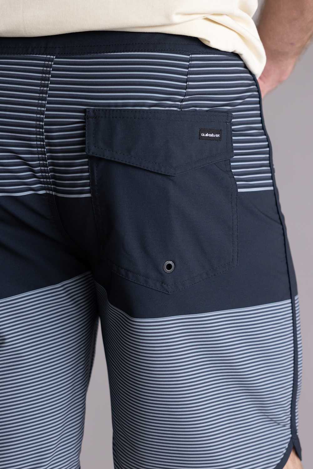 Quiksilver SurfSilk Tijuana 19 Boarshorts for Men in Black | QSM15BS023-BLACK - Image 2