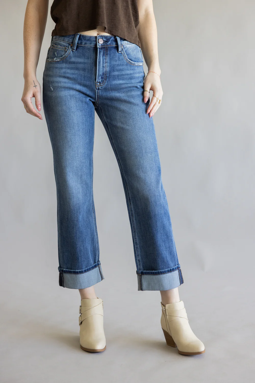 Risen Mid-Rise Relaxed Straight Leg Cuff Jeans for Women | PSC21468-DK - Image 4