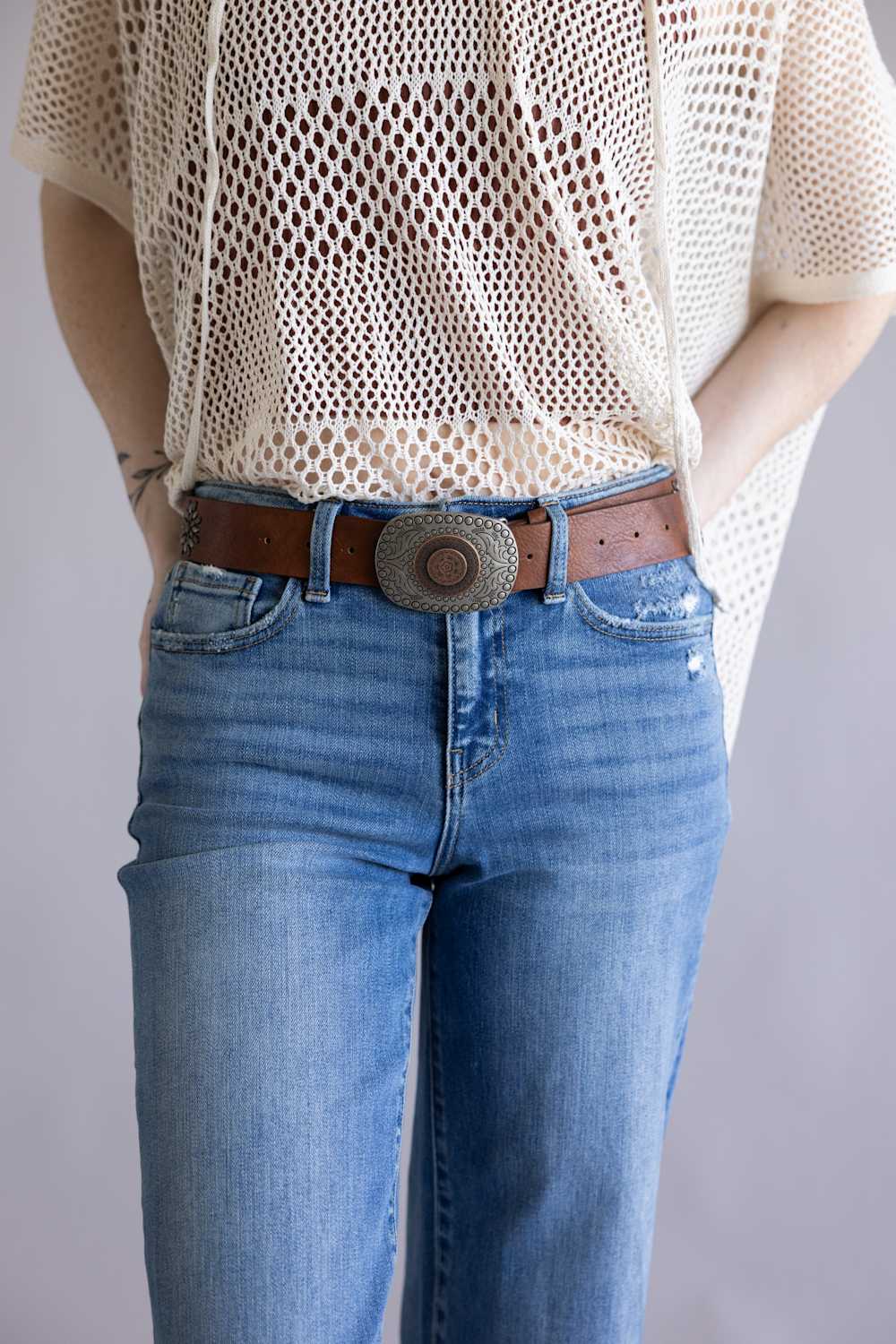 Roman Floral Buckle Belt for Women in Cognac/Silver | IW38069-2T-COGNAC - Image 4
