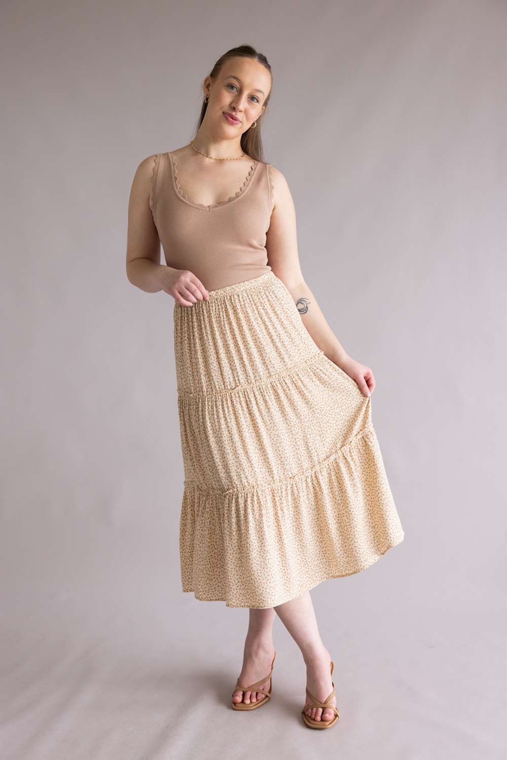 Scallop Tank Top for Women in Light Taupe | TW1000-LIGHTTAUPE - Image 4