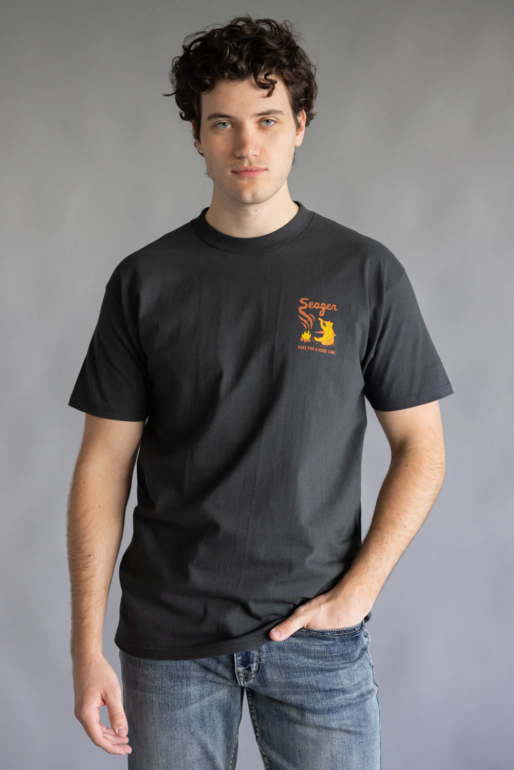 Seager Smokey T-Shirt for Men in Coal | MTS22SMOCL - Image 2
